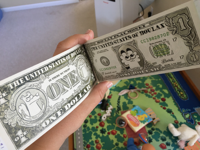 Les goodies pour le tome 2 de ma BD, "Comme convenu", financée via la plateforme de financement participatif Ulule. J'ai adoré les faire, j'espère que vous aimerez les recevoir ! Laurel Duermael 