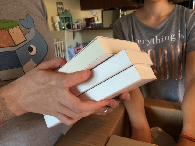 Les goodies pour le tome 2 de ma BD, financée via la plateforme de financement participatif Ulule. J'ai adoré les faire, j'espère que vous aimerez les recevoir ! 