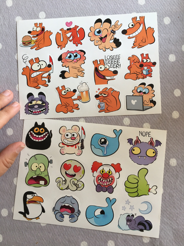 J'ai reçu des cartons avec les goodies du tome 2 de Comme convenu ! J'ai hâte que vous les receviez ! 